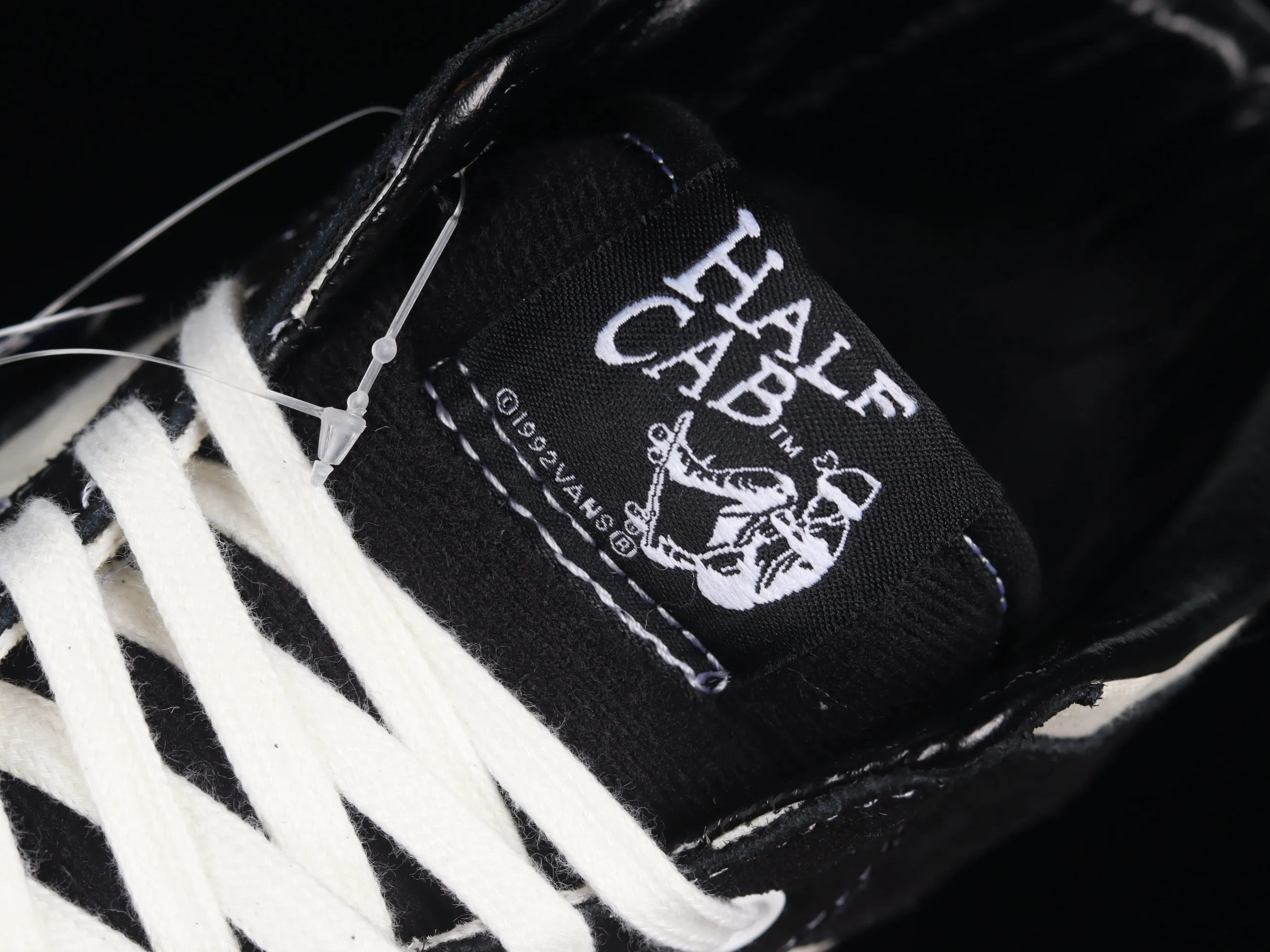 All categories Vans Vans series Vans Mid Vans Zhongbang Vans Half Cab Legend skater signature Zhongbang skateboard shoes VN0A3DP6N8K
